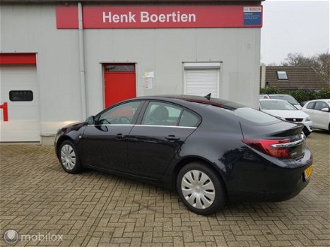 Opel Insignia Country Tourer - 1.6 T 2x4 - 1