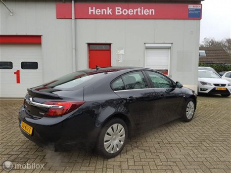 Opel Insignia Country Tourer - 1.6 T 2x4 - 1