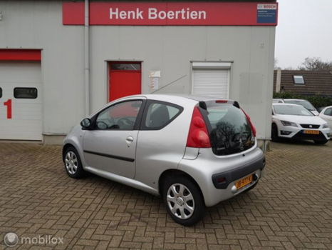 Peugeot 107 - 1.0-12V XR - 1