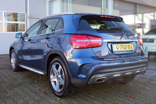 Mercedes-Benz GLA-Klasse - 180 | Automaat | Navigatie | AMG-line | Cruise-control - 1