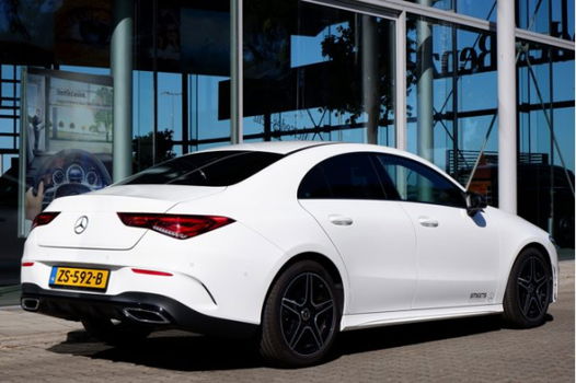 Mercedes-Benz CLA-Klasse - 180 Automaat | AMG-Line | Navigatie | Stoelverwarming | - 1