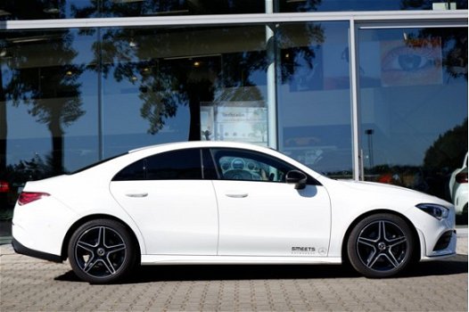 Mercedes-Benz CLA-Klasse - 180 Automaat | AMG-Line | Navigatie | Stoelverwarming | - 1