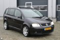 Volkswagen Touran - 2.0 TDI Highline Bomvol Xenon-Clima - 1 - Thumbnail