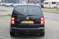 Volkswagen Touran - 2.0 TDI Highline Bomvol Xenon-Clima - 1 - Thumbnail