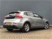 Volvo V40 - 1.6 T2 120PK Kinetic/ Navigatie/ Cruise control - 1 - Thumbnail