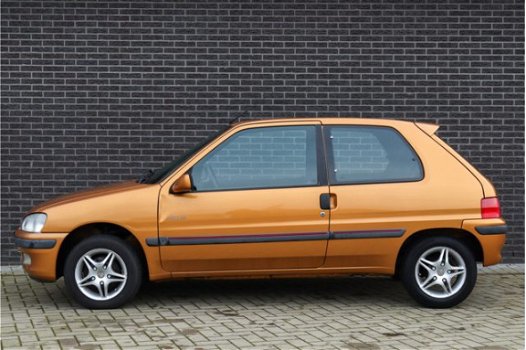 Peugeot 106 - 1.1 Accent Select | Elek. ramen voor | Stuurbekr. | lichte deuk | - 1