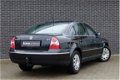 Volkswagen Passat - 1.8 Turbo Arctic | Nette auto | - 1 - Thumbnail