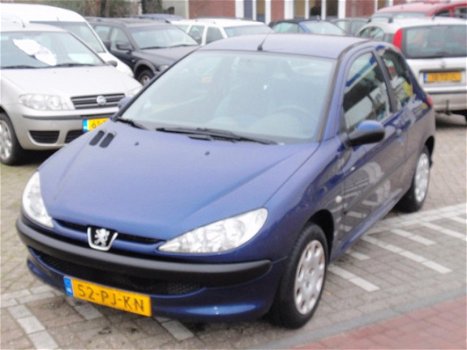 Peugeot 206 - 1.1 Pop' Art NW APK - 1