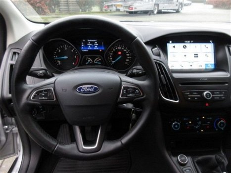 Ford Focus - 1.5 TDCI Lease Edition, Navi, Airco, ParkPilot, Stoelverw, - 1