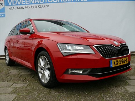 Skoda Superb Combi - 1.4 TSI ACT 150 pk Style Business Automaat Stoelverwarming, Dodehoek Detector, - 1