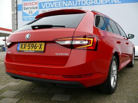 Skoda Superb Combi - 1.4 TSI ACT 150 pk Style Business Automaat Stoelverwarming, Dodehoek Detector, - 1