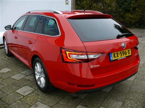 Skoda Superb Combi - 1.4 TSI ACT 150 pk Style Business Automaat Stoelverwarming, Dodehoek Detector, - 1