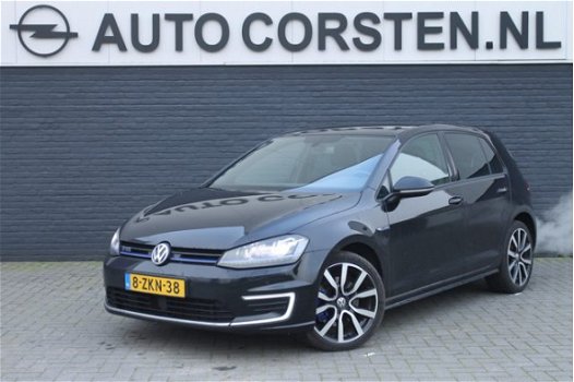 Volkswagen Golf - 1.4TSI GTE (Inc VAT) Adap-Cruise Front-Assist Bordenherk. Pano-dak Navi Led Ecc Pd - 1