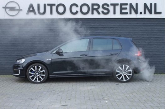 Volkswagen Golf - 1.4TSI GTE (Inc VAT) Adap-Cruise Front-Assist Bordenherk. Pano-dak Navi Led Ecc Pd - 1