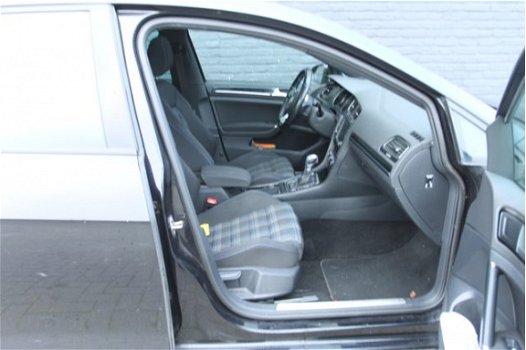 Volkswagen Golf - 1.4TSI GTE (Inc VAT) Adap-Cruise Front-Assist Bordenherk. Pano-dak Navi Led Ecc Pd - 1