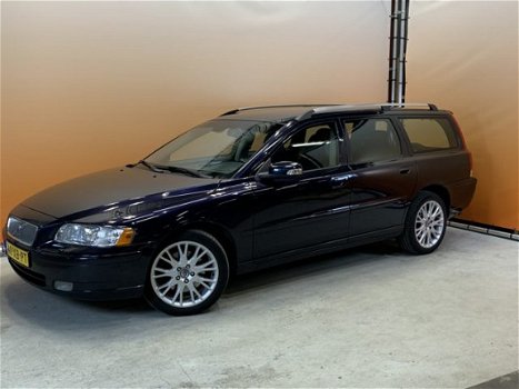 Volvo V70 - 2.0T Edition Sport aut leer 180 pk - 1