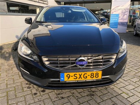 Volvo V60 - 1.6 D2 Momentum Prijs Ex BTW, BPM €5950, - 1