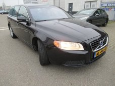 Volvo V70 - 2.0 T5 Kinetic 241 PK