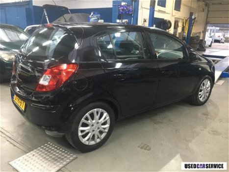 Opel Corsa - 5 drs airco navi lm-velg 1.4 nw apk - 1