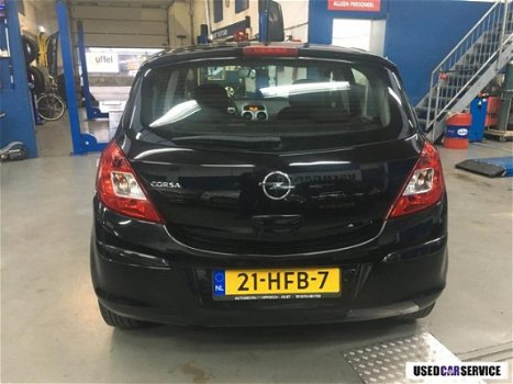 Opel Corsa - 5 drs airco navi lm-velg 1.4 nw apk - 1