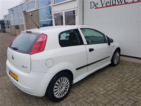 Fiat Grande Punto - 1.3 M-Jet Actual airco / cv / nap / 2011 - 1