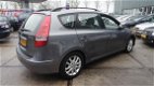 Hyundai i30 CW - 1.6i i-Motion Business NAVIGATIE-USB-AIRCO-NIEUWSTAAT-PLUS WINTERBANDEN - 1 - Thumbnail