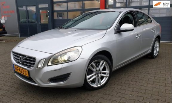 Volvo S60 - 2.4 D5 Summum - 1