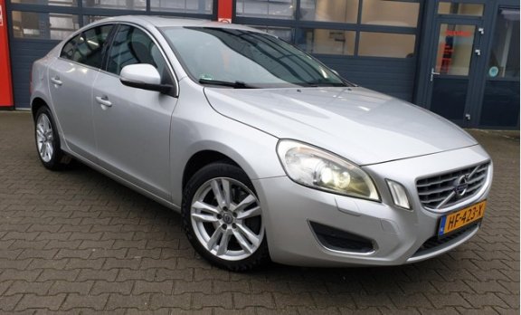 Volvo S60 - 2.4 D5 Summum - 1