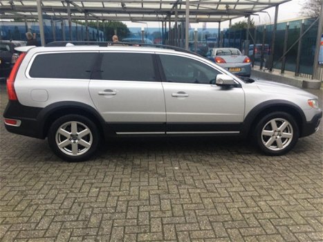 Volvo XC70 - 2.4 D5 Summum - 1