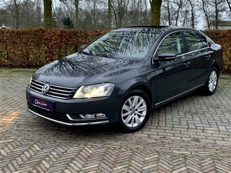 Volkswagen Passat - 1.6 TDI R-line BlueMotion, Xenon, Navi, Pano, Camera - Incl. 3 mnd GARANTIE - 1