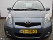 Toyota Yaris - 1.3 VVTi Dynamic NETTE AUTO - 1 - Thumbnail