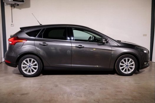 Ford Focus - 1.0 Titanium Edition - 1