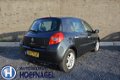 Renault Clio - 1.6-16V Privilège Airco/Cruise control/Elektrische ramen/Panorama dak/LM velgen 15'' - 1 - Thumbnail