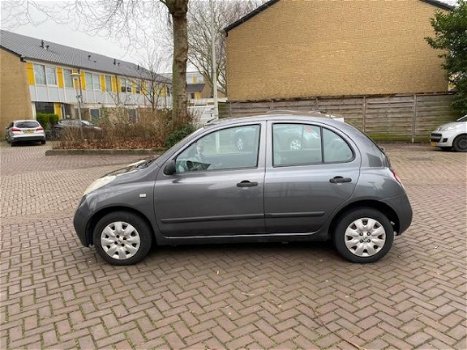 Nissan Micra - 1.2 Visia AUTOMAAT / 64.000 NAP / Tweede eigenaar / 5 deurs - 1