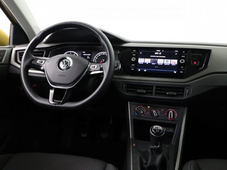 Volkswagen Polo - 1.0 96pk TSI Comfortline LM Velgen | App connect | Airco | Automatische verlichtin - 1