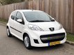 Peugeot 107 - 1.0-12V XS Automaat 5Drs Airco Cruise control Nieuwe APK+NAP! - 1 - Thumbnail