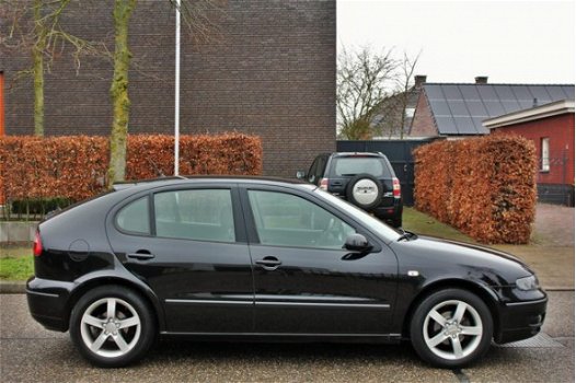 Seat Leon - 1.6-16V Sport , CLIMA, CRUISE, TREKHAAK, NAP, NETTE AUTO - 1