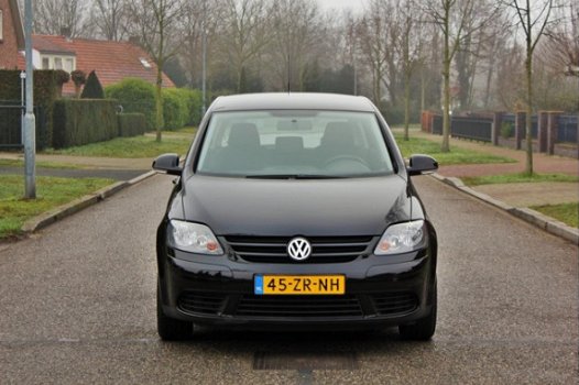 Volkswagen Golf Plus - 1.6 Comfortline , CLIMA, NAVI, CRUISE, TREKHAAK, NAP, ZEER NETTE AUTO - 1