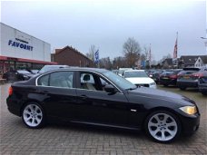 BMW 3-serie - 318i /LEDER/Navi/Face-lift/Business-line