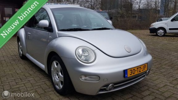 Volkswagen New Beetle - 2.0 Highline # Airco / Leder / stoelverw. / Distri vv / Luxe strakke auto - 1