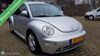 Volkswagen New Beetle - 2.0 Highline # Airco / Leder / stoelverw. / Distri vv / Luxe strakke auto - 1 - Thumbnail