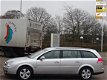 Opel Vectra Wagon - 2.2-16V Elegance 2.2 16V Elegance Automaat, bj.2005, stationwagen, airco, NAP me - 1 - Thumbnail