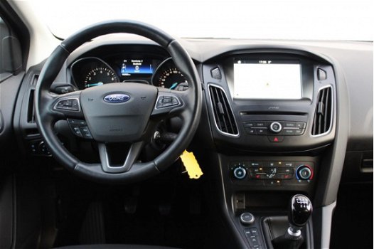 Ford Focus - 1.5 Ecoboost 150PK Business Edition Navigatie, Stoelverwarming - 1