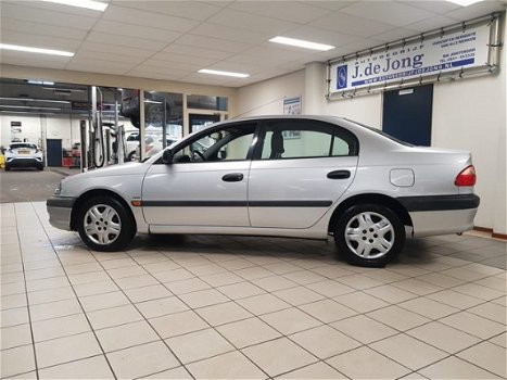 Toyota Avensis - 1.6-16V Linea Terra AIRCO - 1