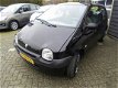 Renault Twingo - 1.2 Emotion lage km standgoedkoop rijden - 1 - Thumbnail