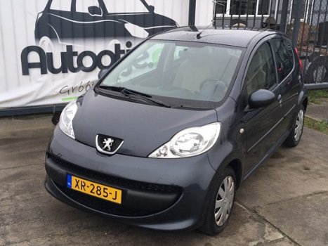 Peugeot 107 - 1.0-12V XS 5-deurs met Airco - 1