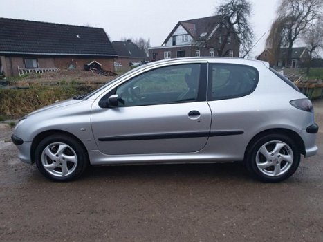 Peugeot 206 - 1.6-16V XS Premium Nieuwe apk lederbekleding - 1