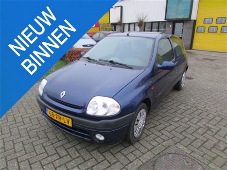 Renault Clio - 1.4 RT /NAP Originele kmstand/stuurbekrachtiging/APK 7-2020 - 1