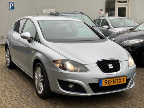 Seat Leon - 1.2 TSI Businessline High 6Bak/Xenon/LederBek/Navigatie - 1