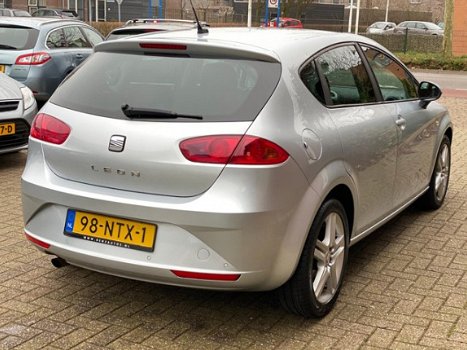 Seat Leon - 1.2 TSI Businessline High 6Bak/Xenon/LederBek/Navigatie - 1